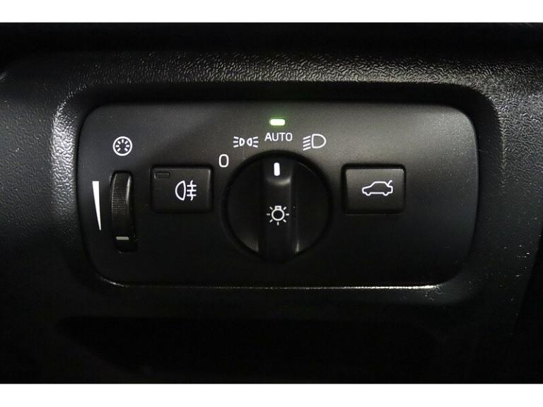 2017 Volvo V40 D4 R-Design Hatchback Diesel Manual