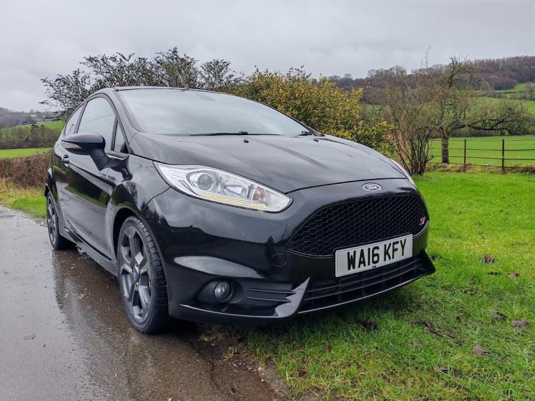 2016 Ford Fiesta 1.6 EcoBoost ST-3 3dr HATCHBACK Petrol Manual