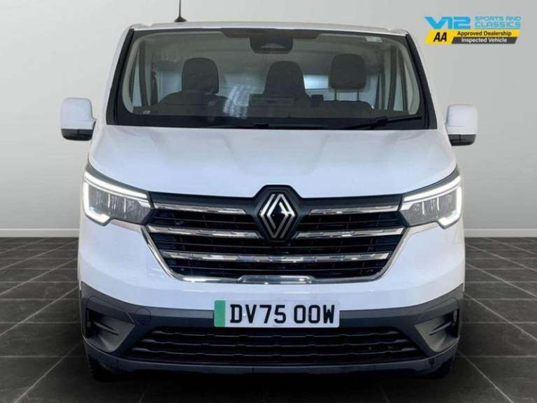 2025 Renault Trafic E-Tech LL30 52kWh Advance Auto L2 H1 5dr Automatic Panel Van Electric Automatic