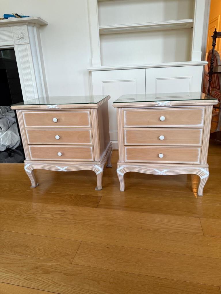 2 stunning Bedside Tables