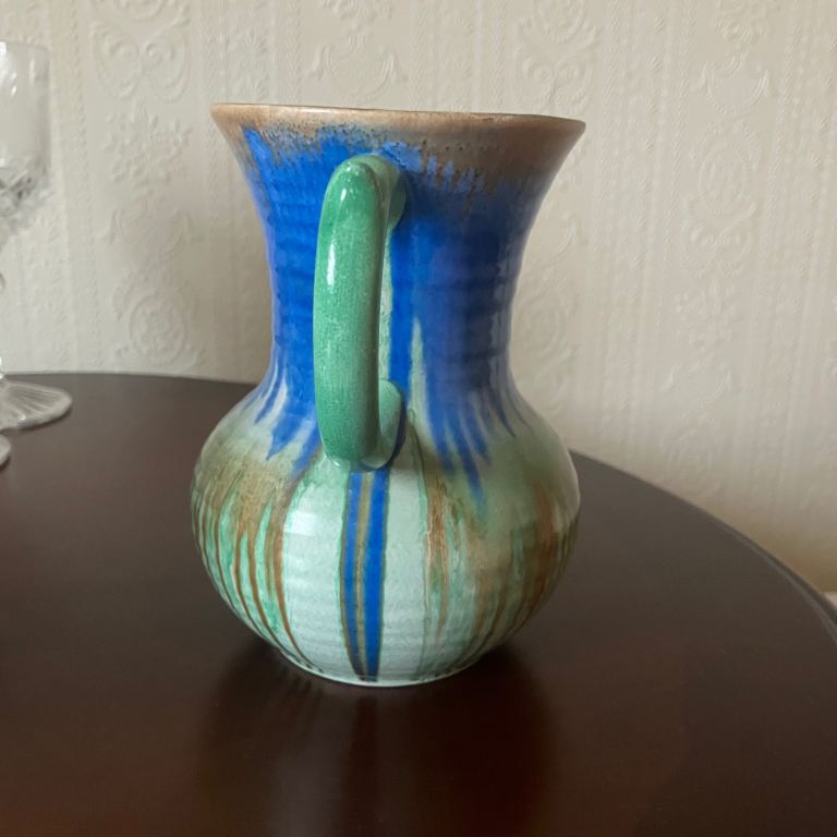 SHELLEY JUG,VINTAGE,IN PERFECT CONDITION.GREEN & BLUE DRIP 