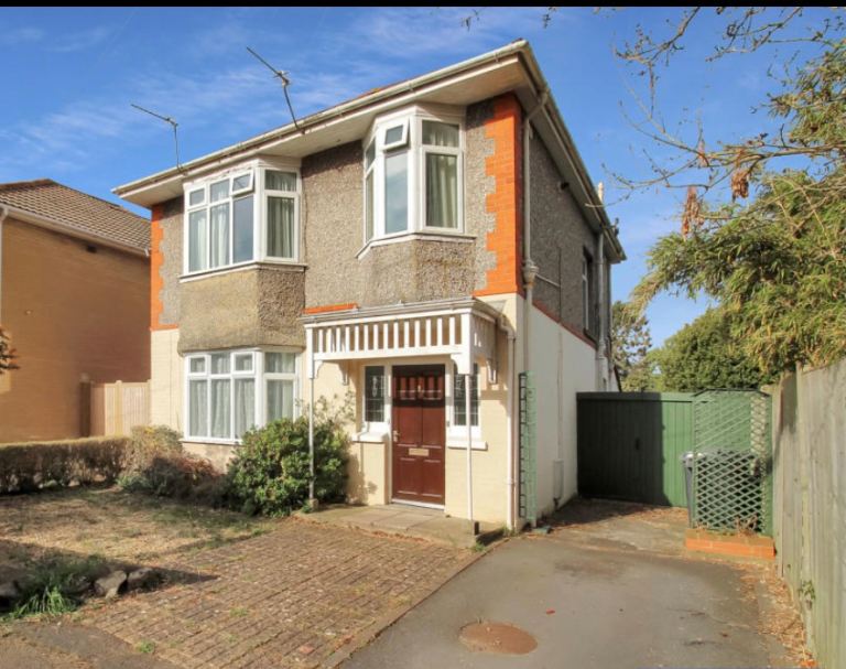 1 Bedroom Flat with Garden