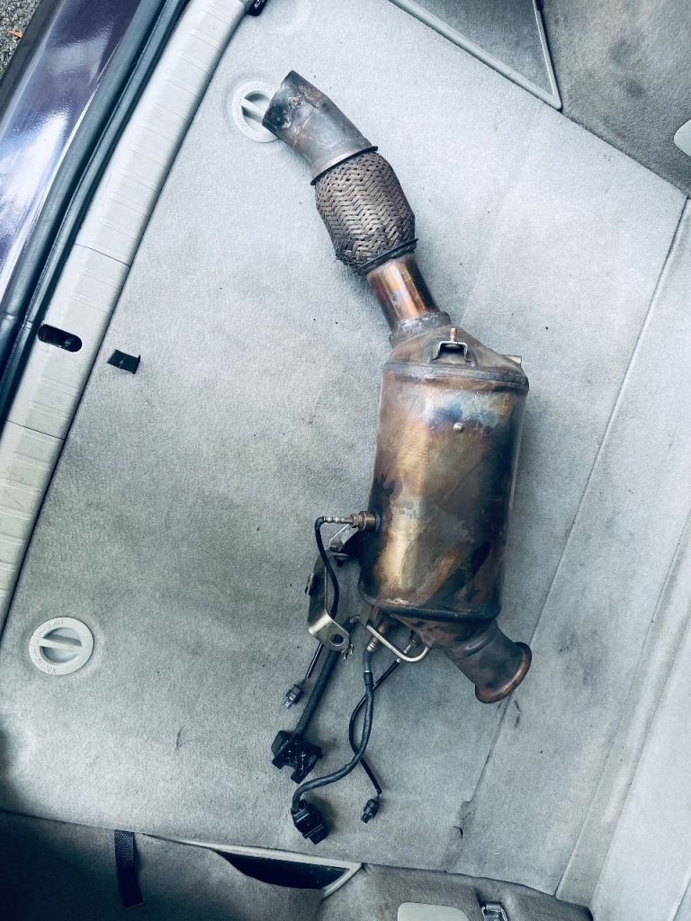 BMW 5 series DPF for sale (Maybe Empty INSIDE??)