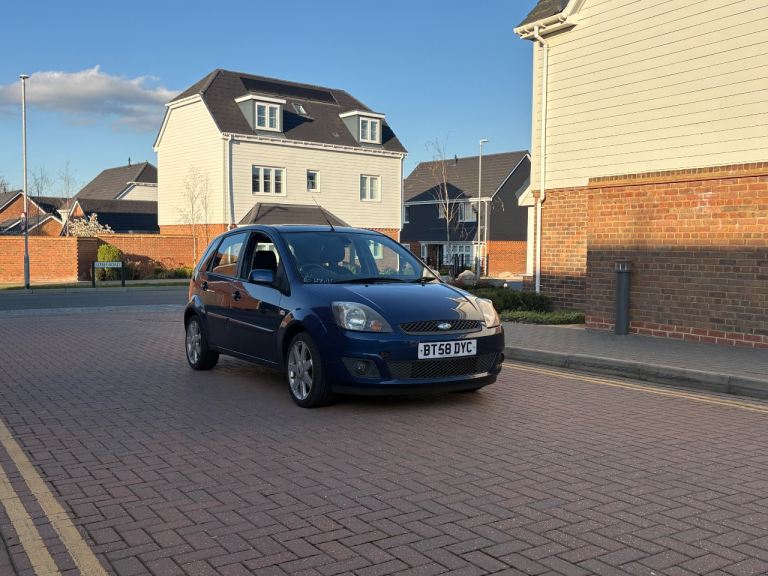 Ford fiesta 1.4 zetec - Full service history