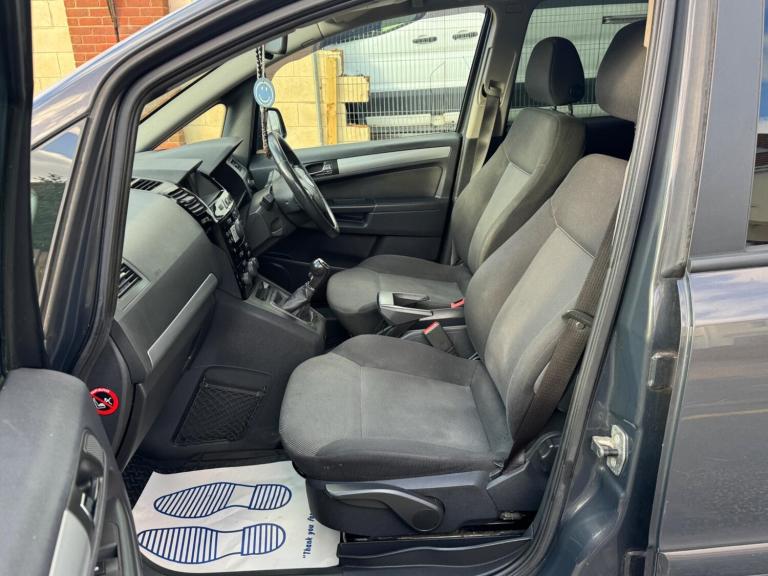 2012 Vauxhall Zafira 1.6 16V Exclusiv Euro 5 5dr MPV Petrol Manual