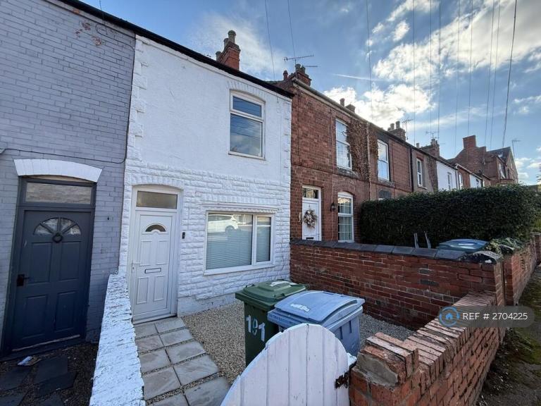 2 bedroom house in Albert Road, Retford, DN22 (2 bed) (#2704225)