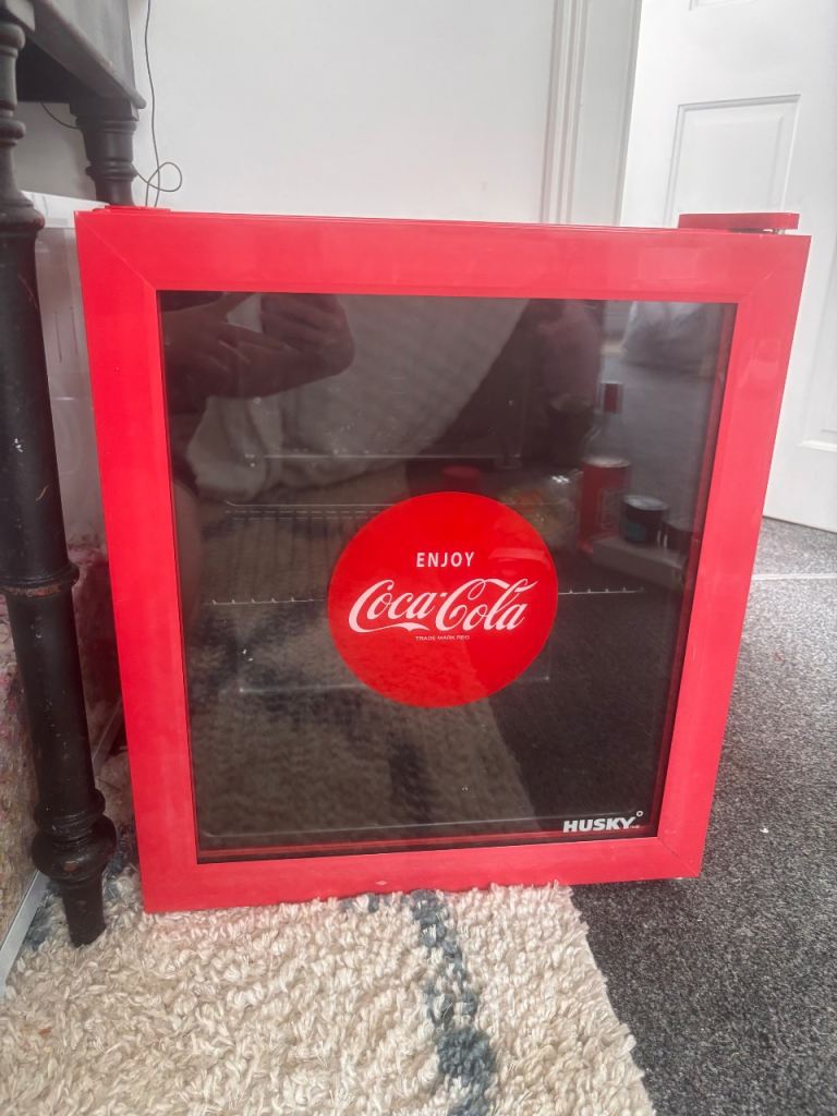 Mini fridge 