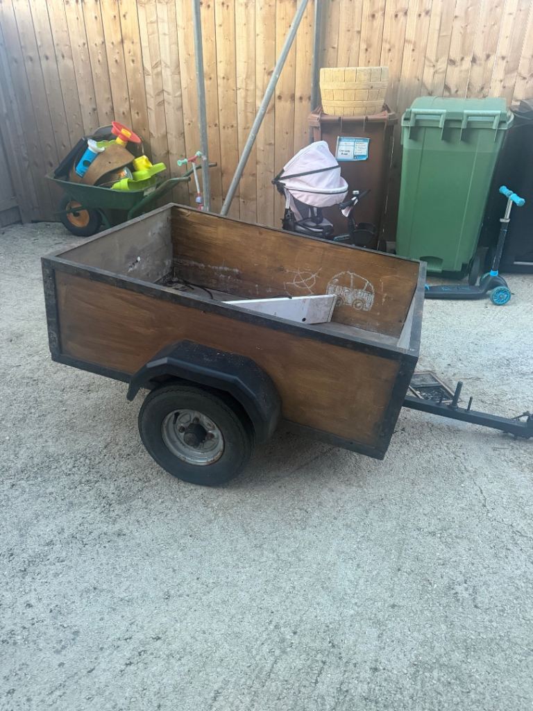 Small trailer 