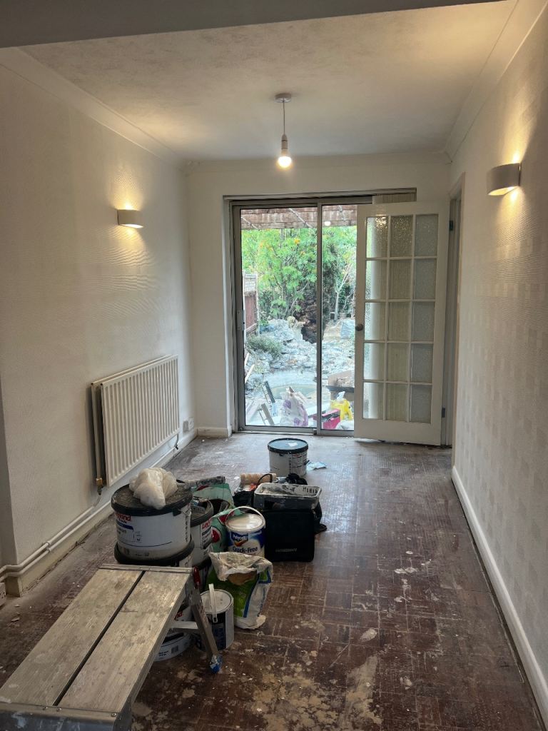Professional painter-builder painting and refurbishment services London affordable rates