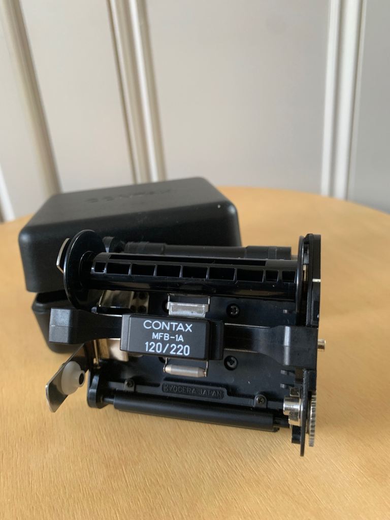Contax 645 MFB - 1A 120/220 Film Insert and Plastic Container/holder 