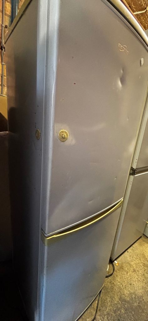 White Freestanding Fridge Freezer – Fair Condition