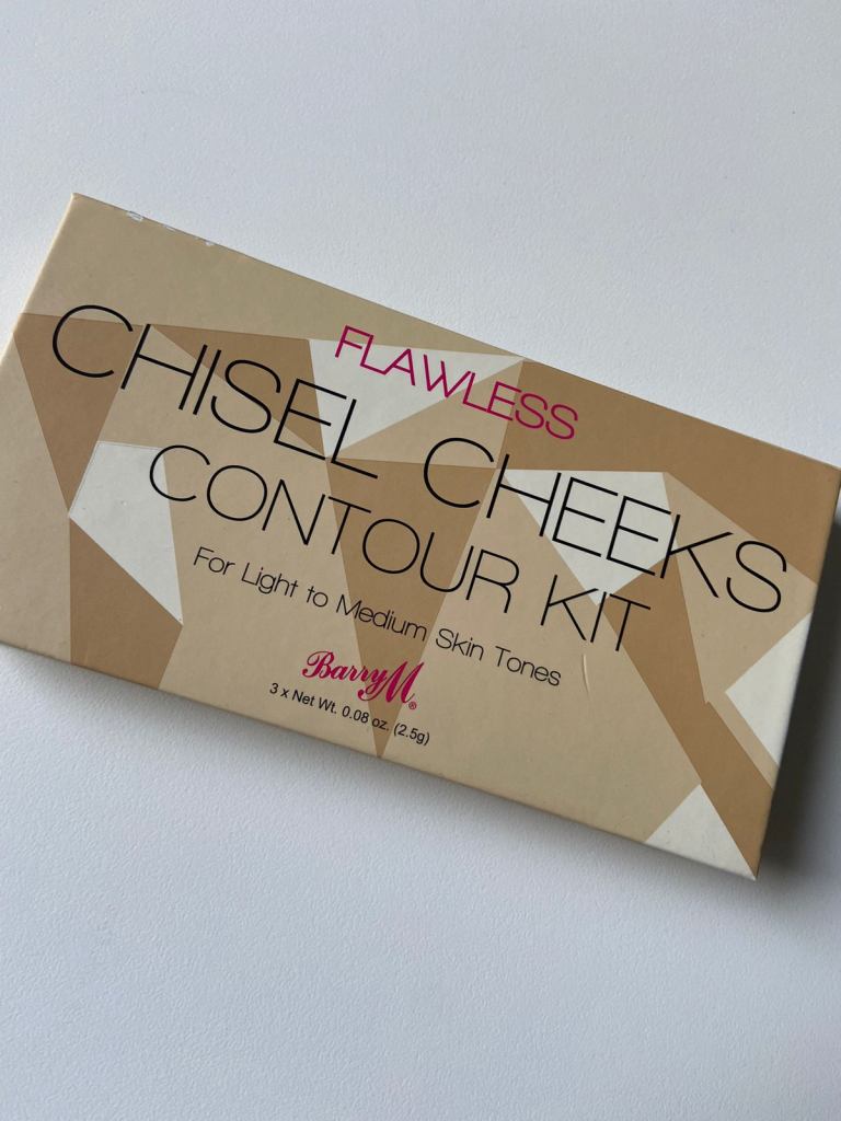 £5 Flawless Chisel Cheeks Contour Kit 3 Shades Brand New 