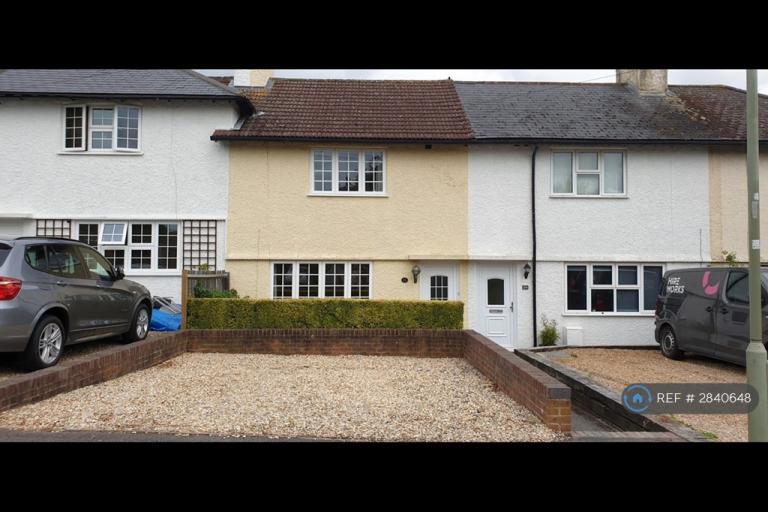 3 bedroom house in Cody Road, Farnborough, GU14 (3 bed) (#2840648)