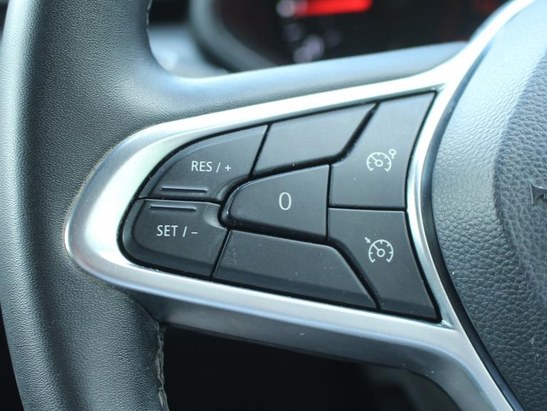 2022 Renault Clio 1.0 TCe Iconic Edition Hatchback 5dr Petrol Manual Euro 6