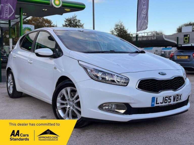 Kia Ceed 1.4 SR7 Hatchback 5dr Petrol Manual Euro 5 (98 bhp) Petrol Manual
