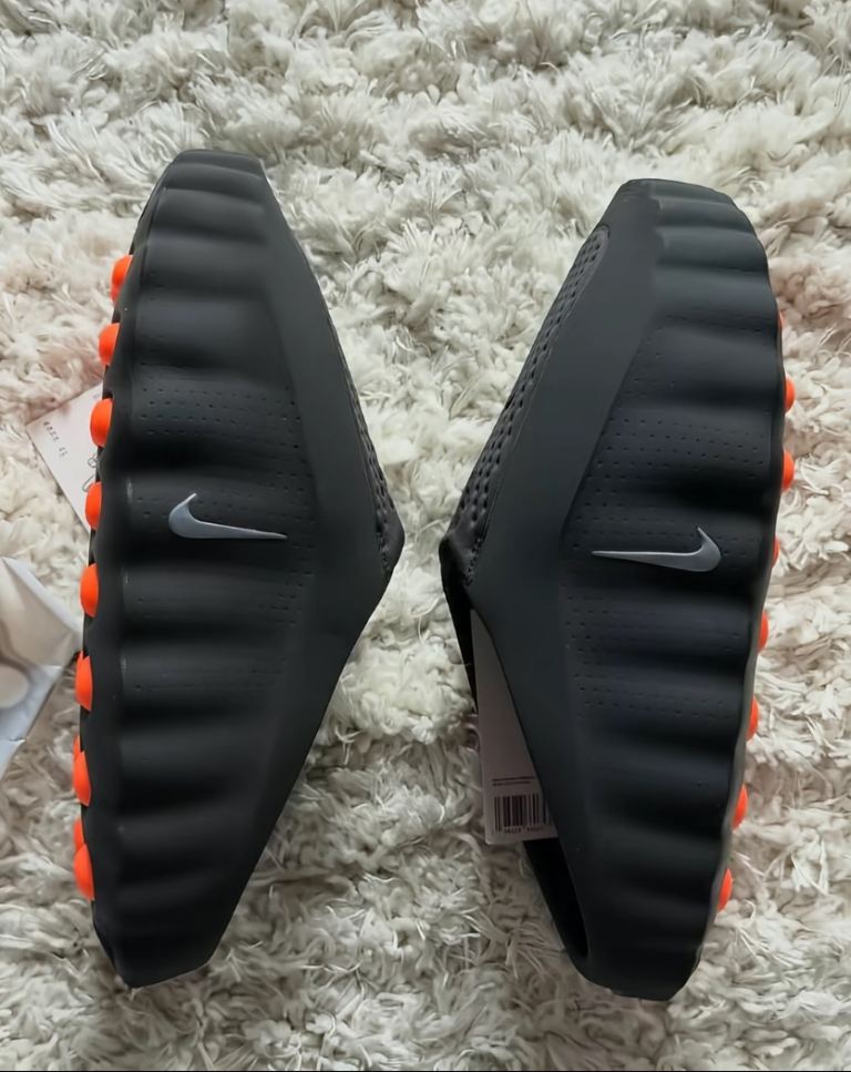 New Nike ISPA Universal Slides - Black/Orange