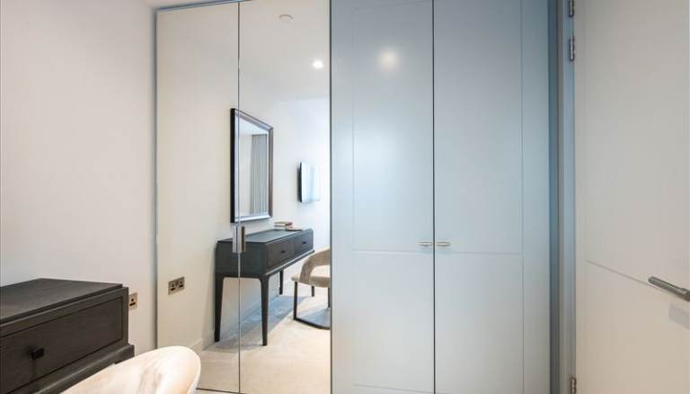 Luxury 1 Bedroom Apartment West End Gate