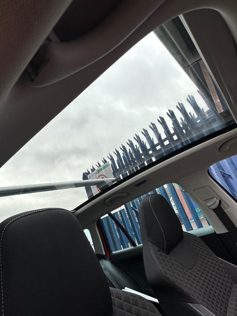 Skoda, RAPID SPACEBACK, Hatchback, 2018, Semi-Auto, 1422 (cc), 5 doors