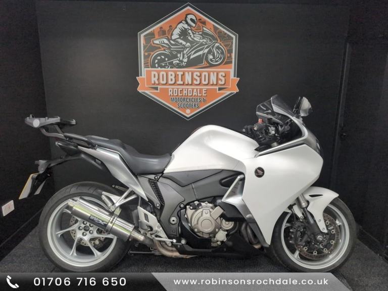 2011 Honda VFR1200 DCT in white with low mileage.
