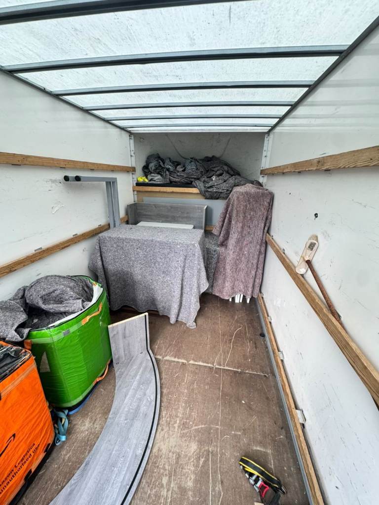 REMOVAL MAN & VAN AND CLEARANCE SERVICE NEAR YOU | SAME DAY | LONDON AND BEYOND