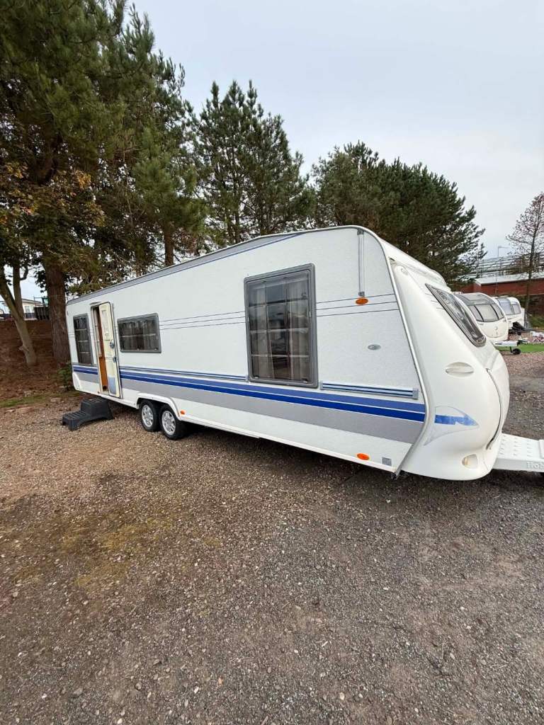 Hobby prestige 700 UK edition Island bed
