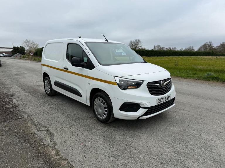 Vauxhall Combo 1.6 Turbo D 2300 Sportive Panel Van 4dr Diesel Manual ... 2020/70