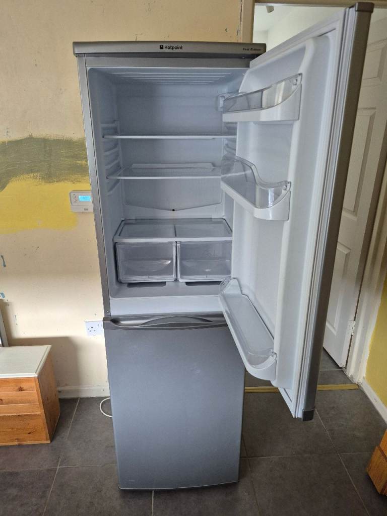 Hotpoint Fridge Freezer – Silver, Good Condition
