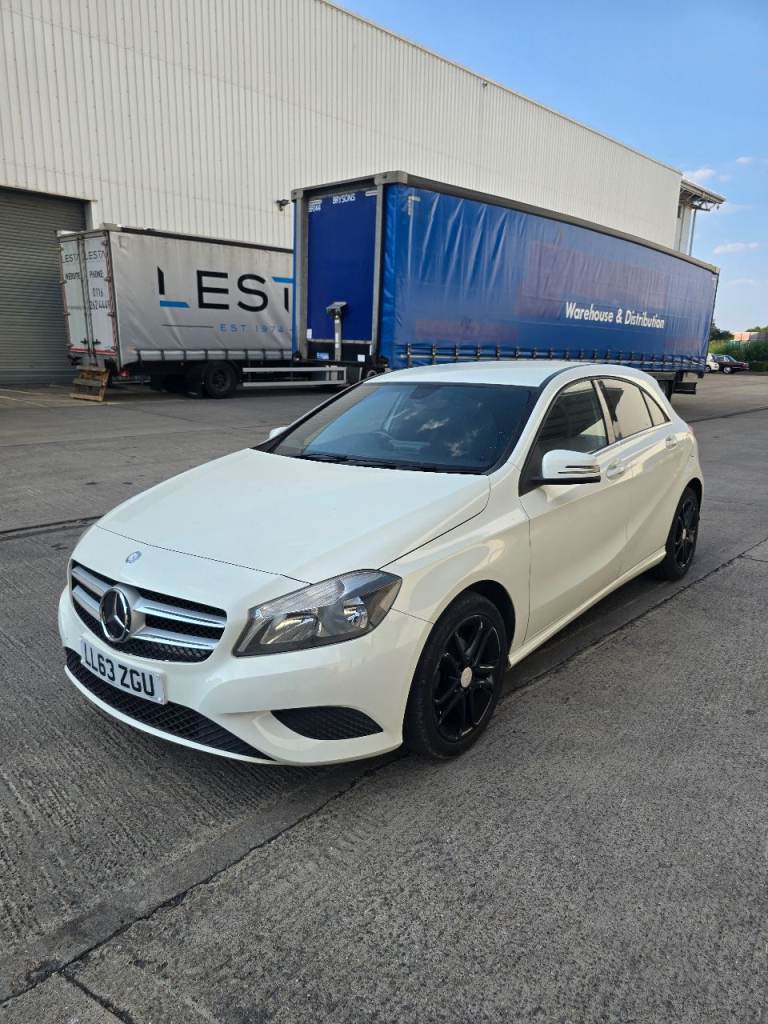 Mercedes-Benz, A CLASS, Hatchback, 2014, Manual, 1461 (cc), 5 doors
