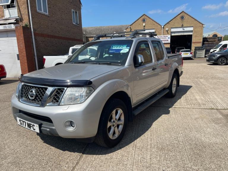2014 Nissan Navara Double Cab Pick Up Tekna 2.5dCi 190 4WD PICK UP Diesel Manual