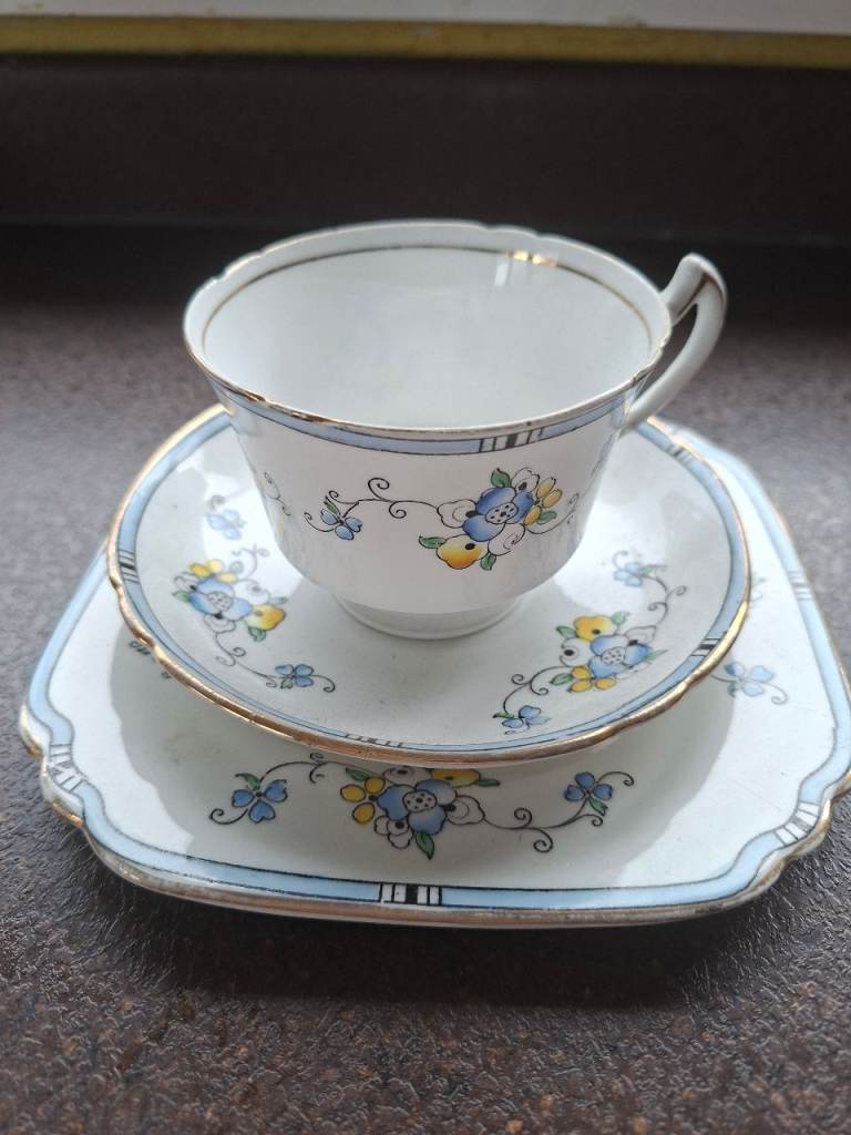 Wellington China Vintage Tea Set - Blue & Yellow Floral Pattern