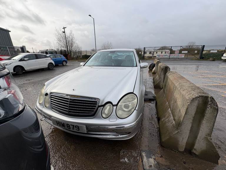 2016 Mercedes e class e320, breaking for parts only, all parts available. 