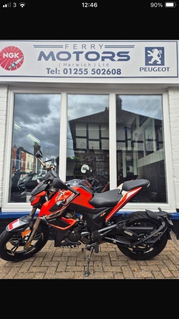 Zontes ZT 125-U// ONLY 180 MILES FROM NEW