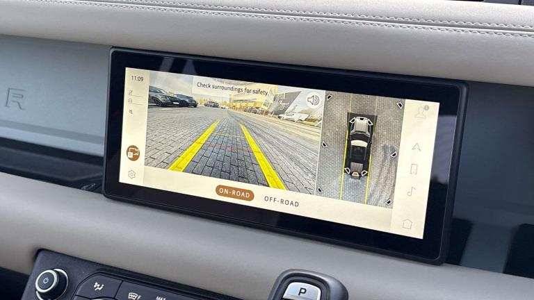 2023 Land Rover Defender 3.0 D250 X-Dynamic SE 110 5dr Auto SUV Diesel Automatic