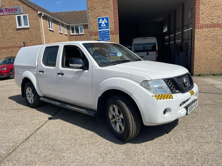 2015 Nissan Navara Double Cab Pick Up Visia 2.5dCi 144 4WD PICK UP Diesel Manual