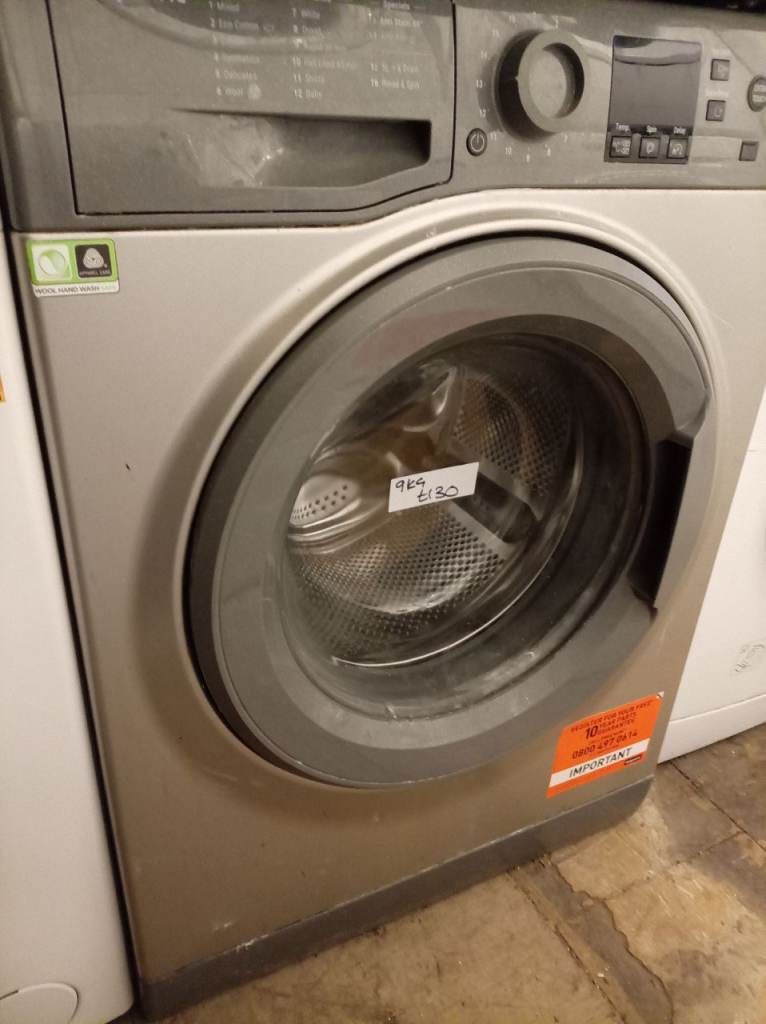 HOTPOINT 9KG WASHING MACHINE