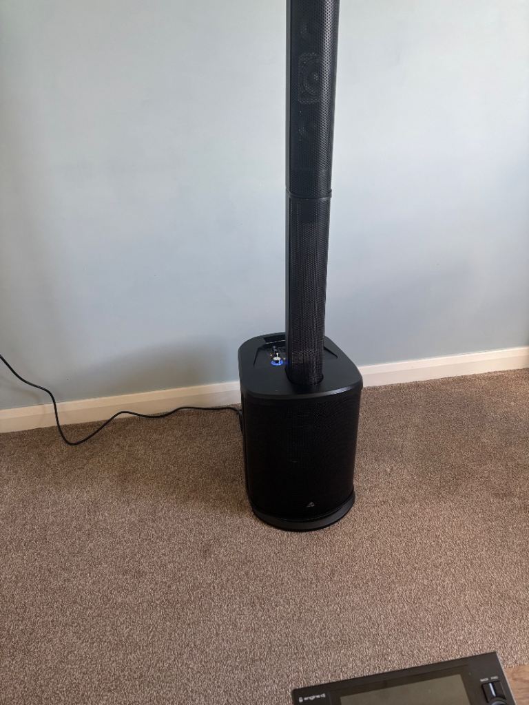 Behringer c210 Pa speaker 