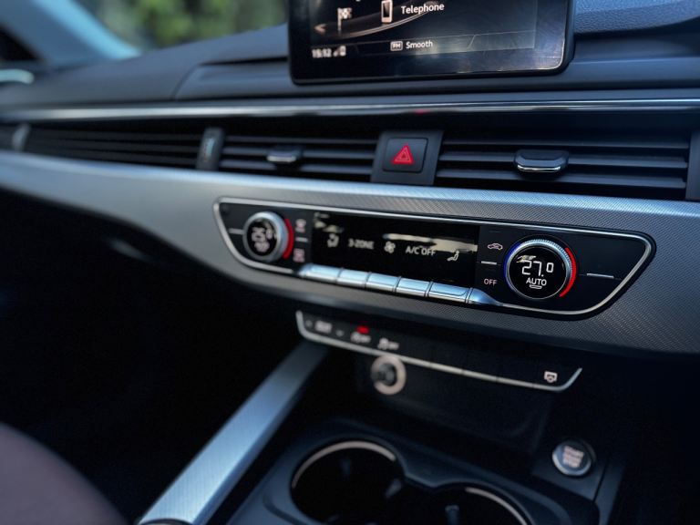 Audi, A4, Saloon, 2016, Manual, 1968 (cc), 4 doors