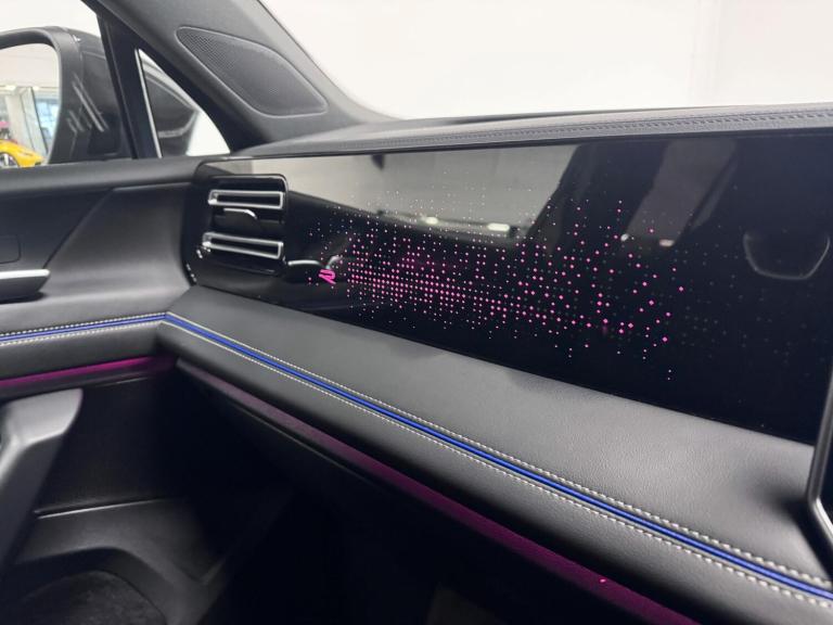 2025 Volkswagen Tiguan 1.5 TSI eHybrid 19.7kWh R-Line SUV 5dr Petrol Plug-in Hybrid DSG Euro 6 (s...