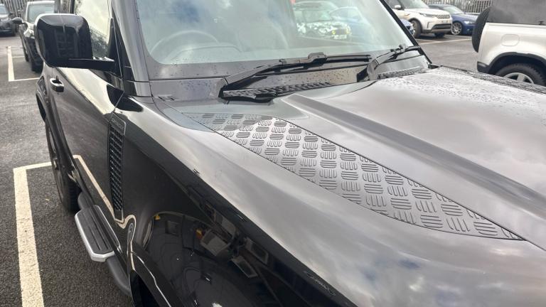 2025 Land Rover Defender 3.0 D250 X-Dynamic HSE 90 3dr Auto Diesel Estate Estate Diesel Automatic