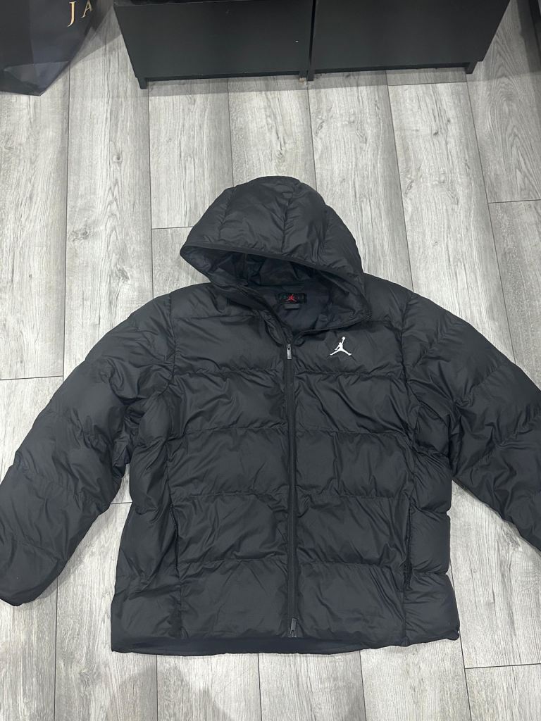 Black Jordan Puffer Jacket – Good Condition
