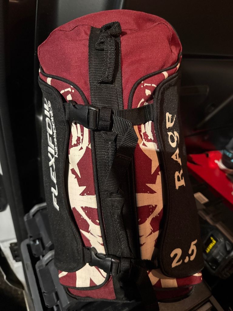 Flexifoil rage 2.5m power kite with pro link handles & lines