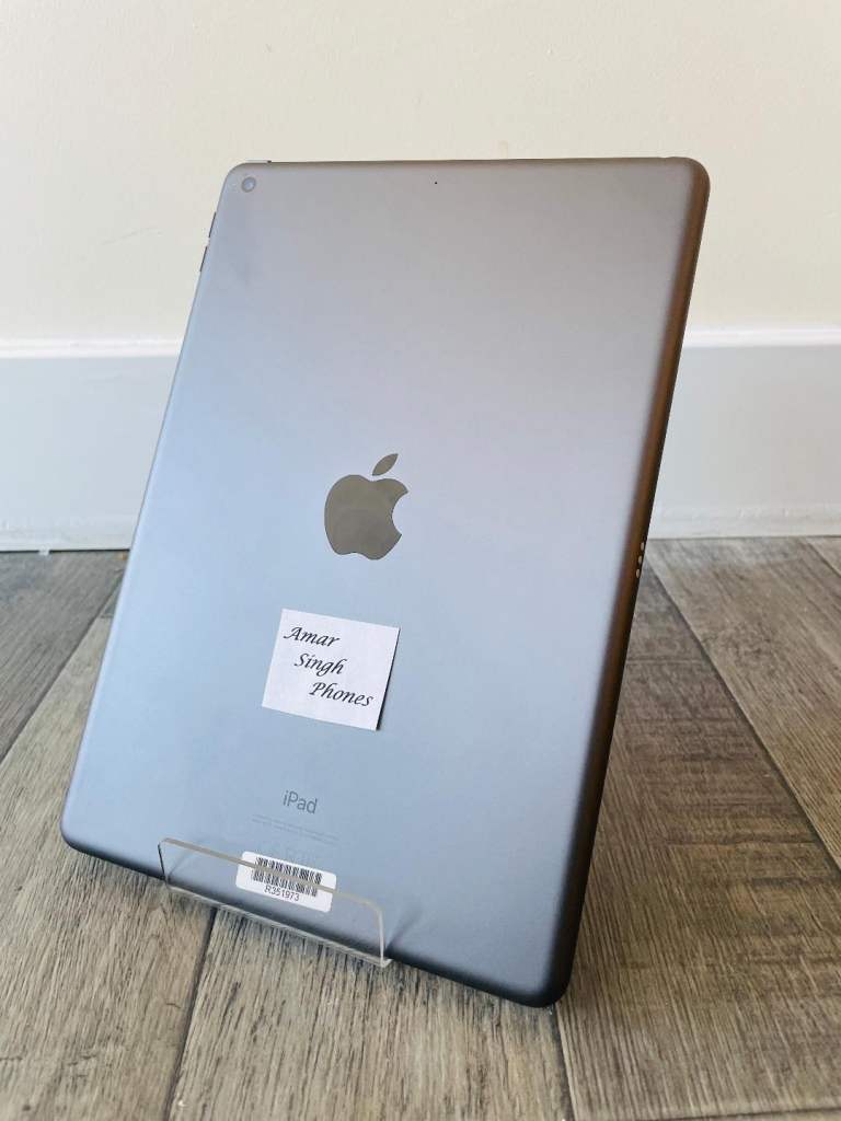 *Excellent* Ipad 8th Gen, Warranty!