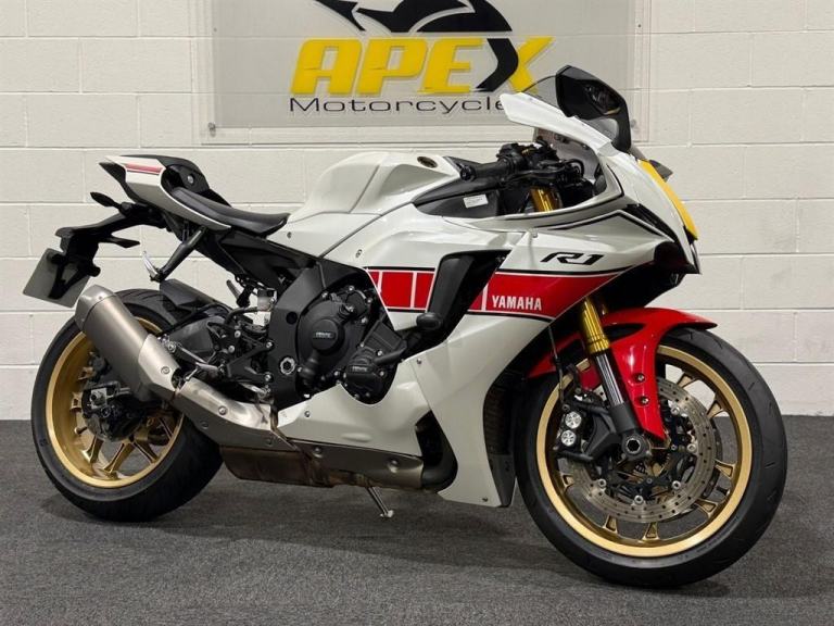 Yamaha R1 60TH ANNIVERSARY EDITION! GB RACING ENGINE COVERS