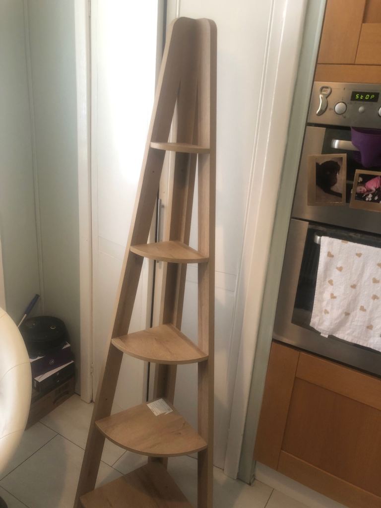 corner shelving 