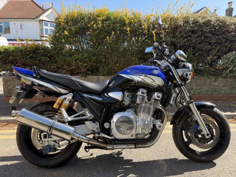YAMAHA XJR1300 2005