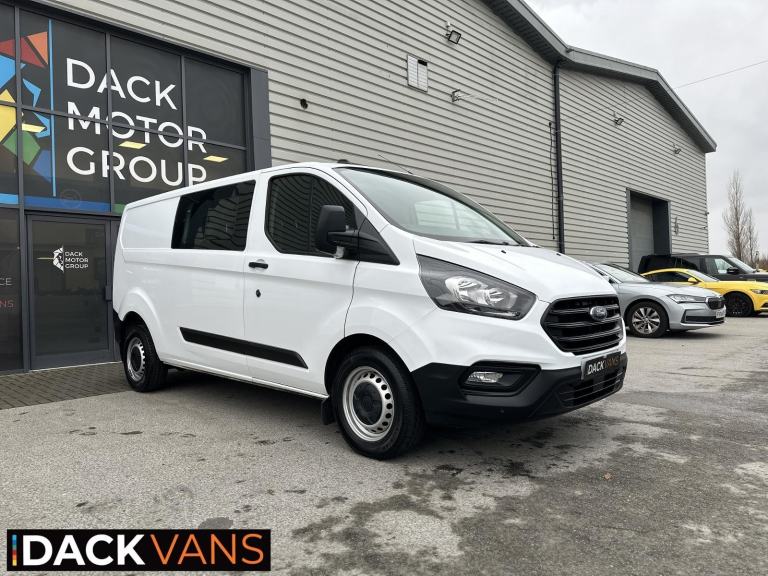 72 Reg, Ford Transit Custom L2H1 FWD Crew Van 6 Seats, Air-Con