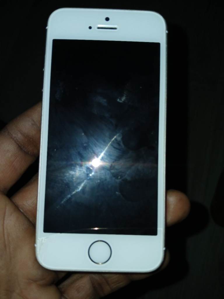 Iphone se fully working 