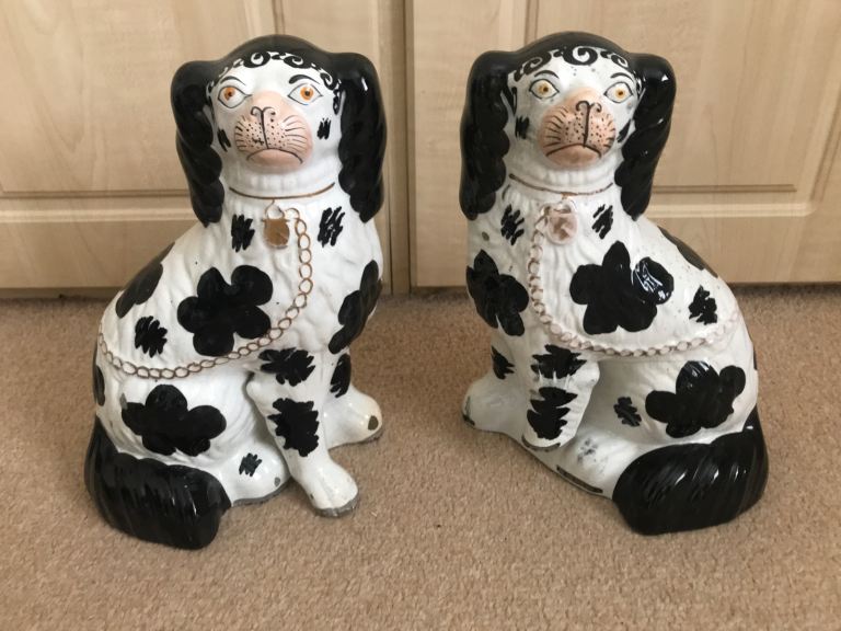 China dogs