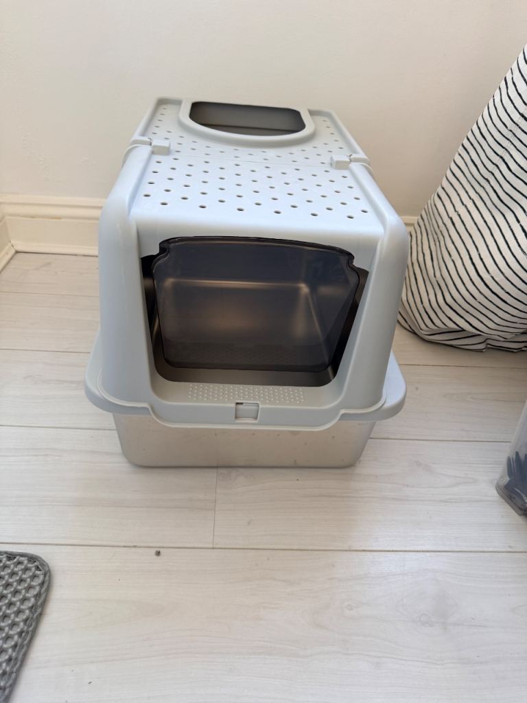 Stainless steel cat litter tray 