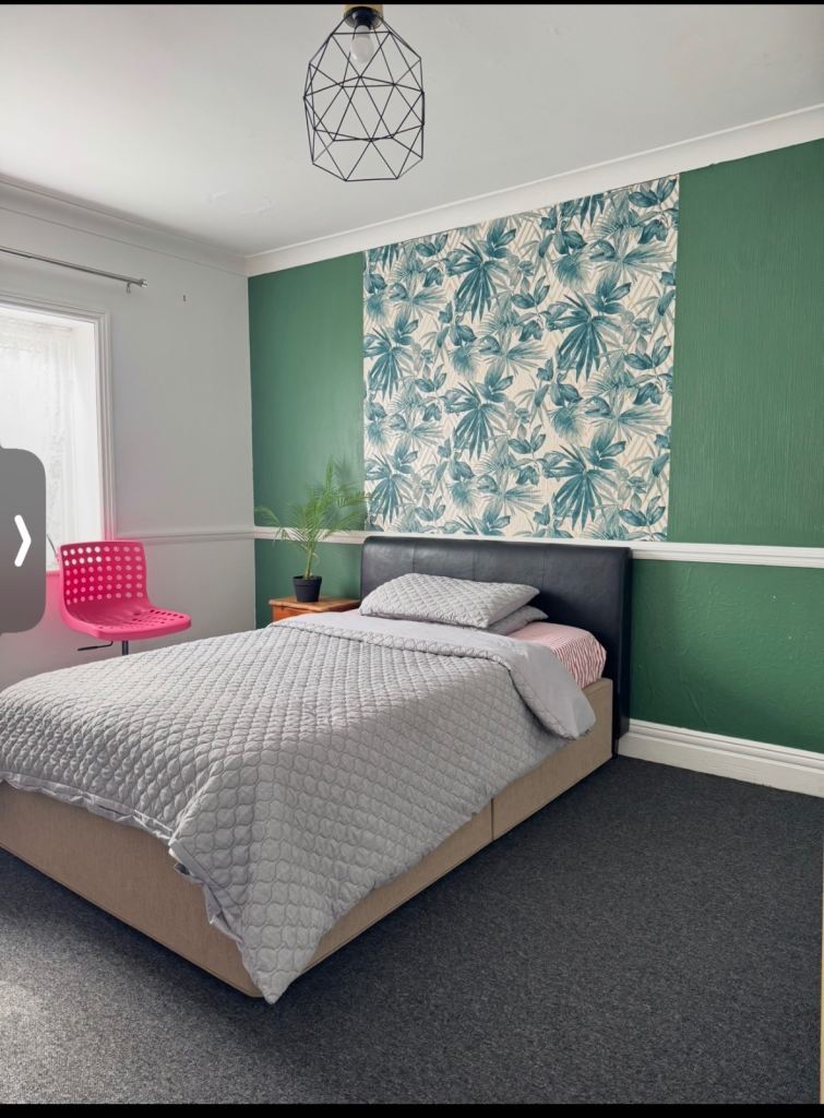 Double room to let in Winton area